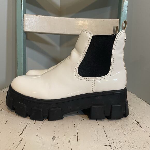Circus by Sam Edelman Darielle Ankle Boot Women’s White Patent Leather Size 7.5 - Picture 1 of 9